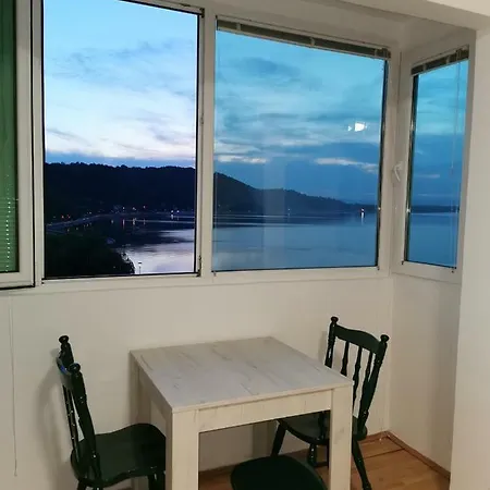 Dunavski Kej Apartment *